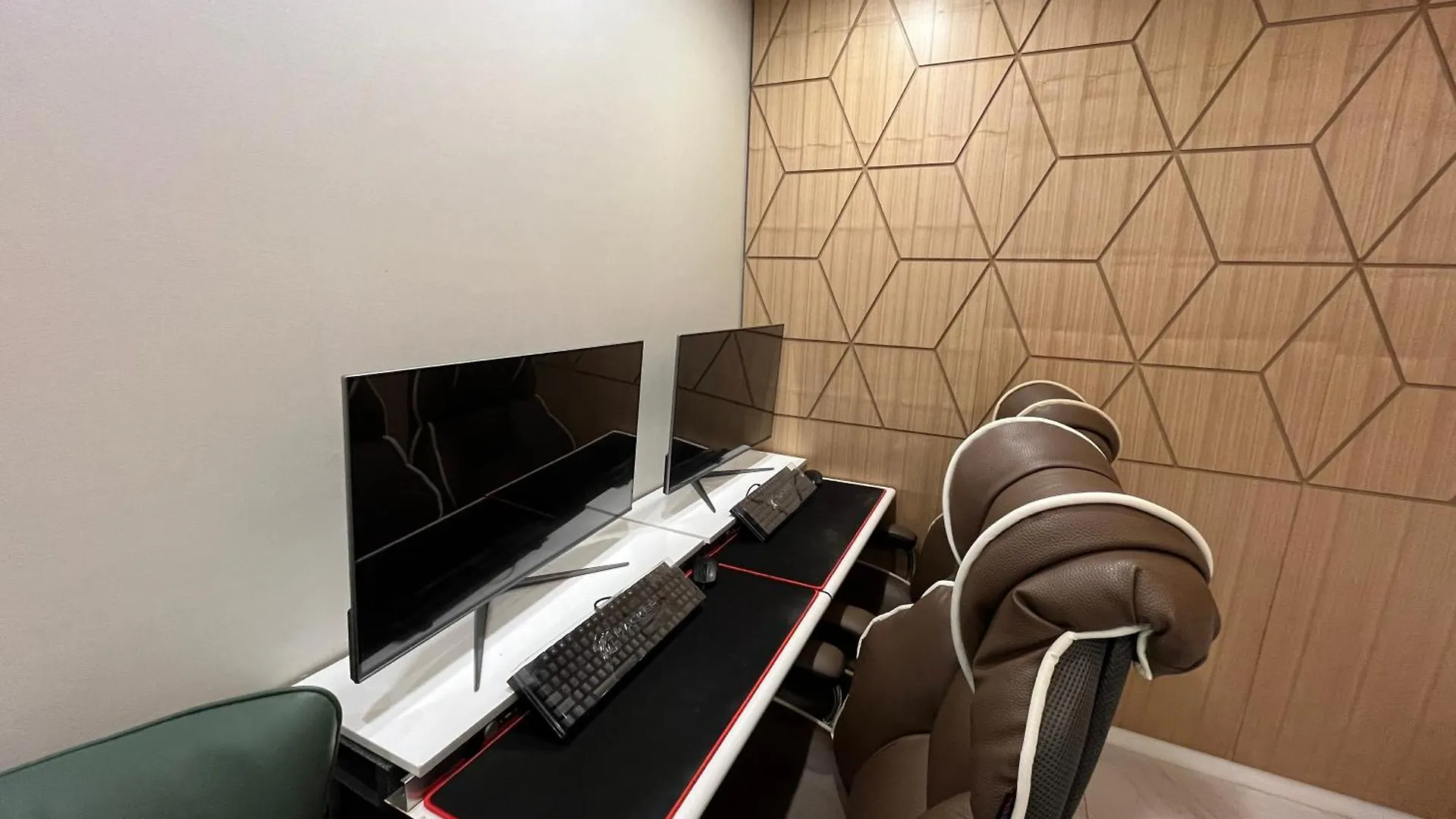 Carlton Hotel Bupyeong Incheon 0*,  Korsel